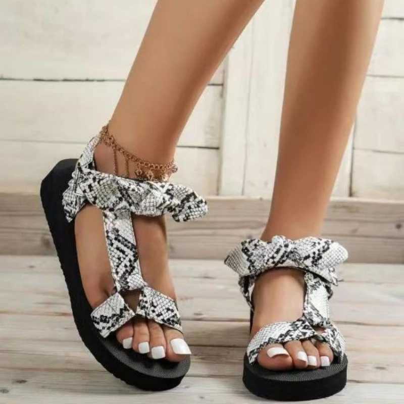 High Quality Sandals Summer New Thin Sole Beach Sandals Comfortable and Non Wear Ethnic Style Womens Shoes T241227