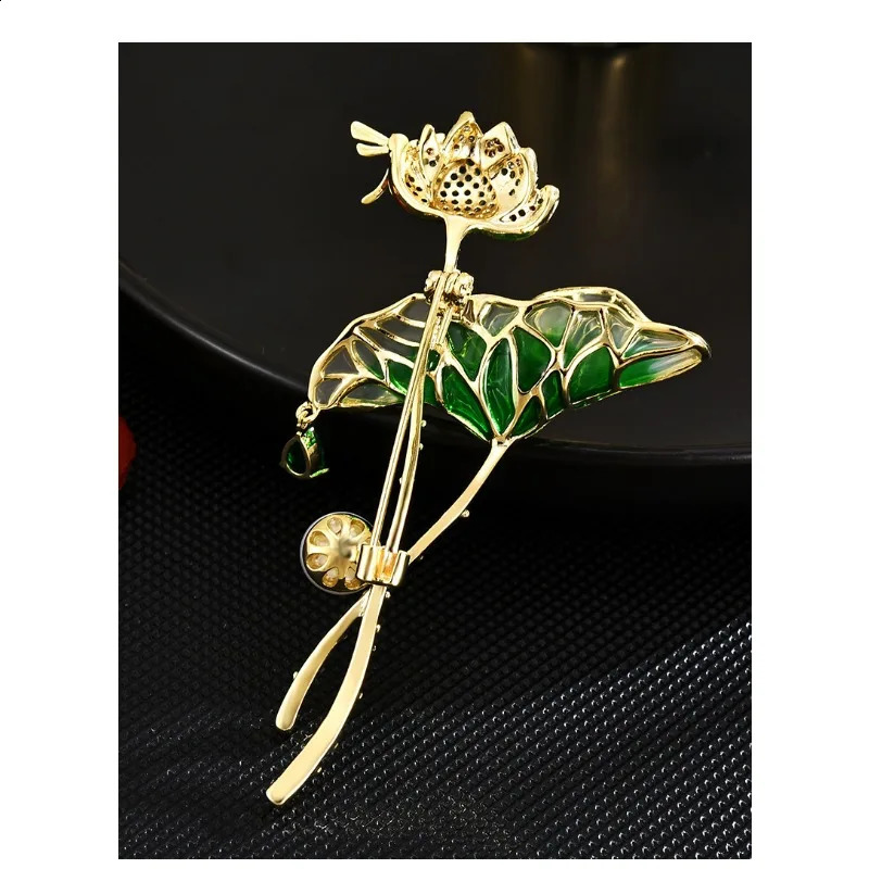 Female Pearl Brooch Shawl Clip Dress Coat Corsage Pin Decoration Silk Buckle Clothe Suit Accessory Badge Breastpin Jewelry Gift 241227