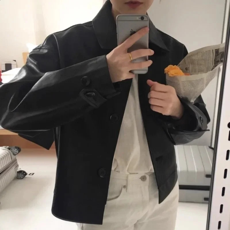 2024 ZipUplapelpu Womens Leather Jacket Cropped LooseFit American Style Vintage Motorcycle Clothing AutumnWinter 241223