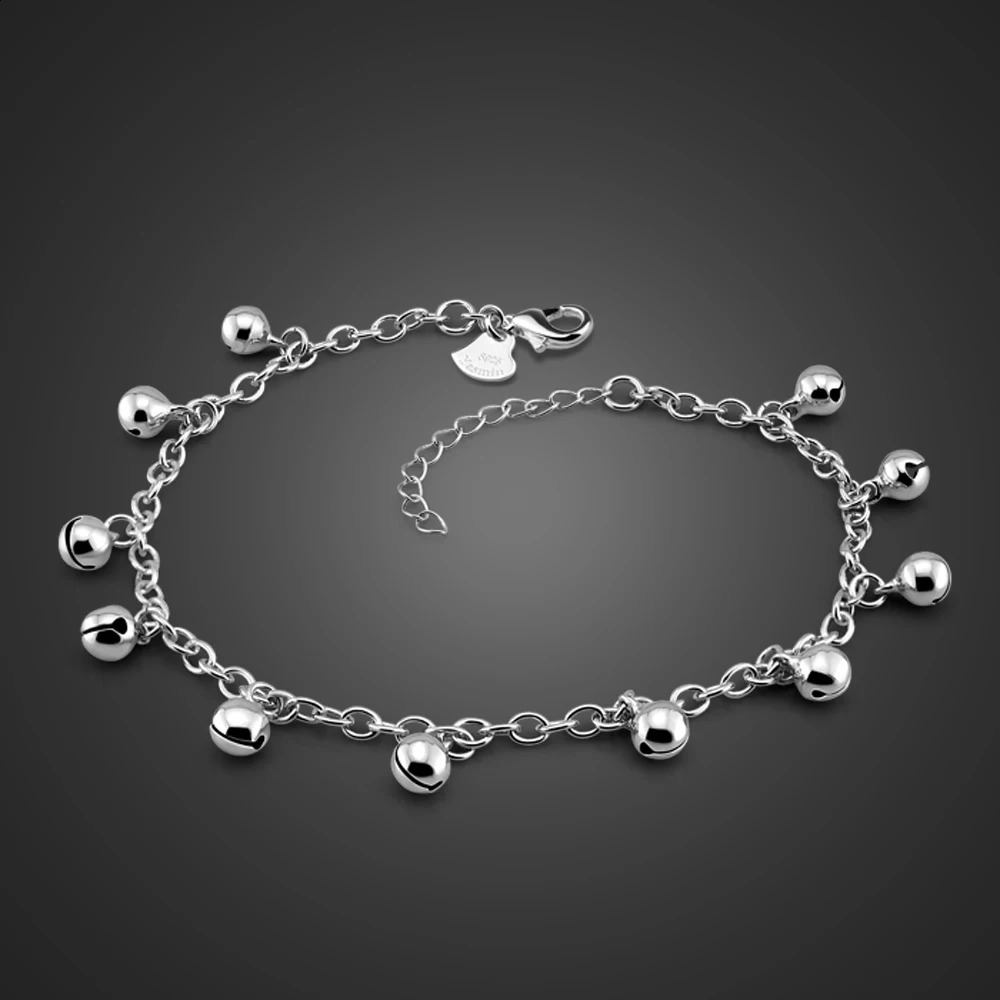 Female Cute Girl Bell Anklets for Women Summer Beach Accessories Bohemia Bracelet On The Foot Fashion Anklet Simple Jewelry 241226