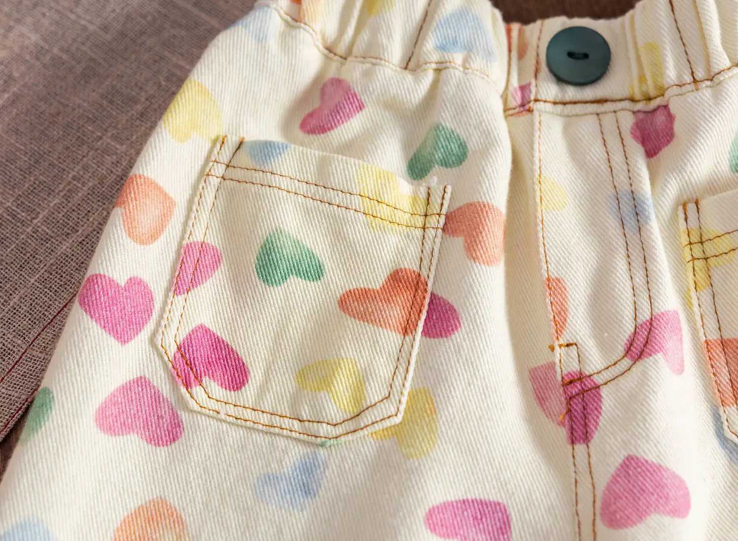 New Spring Autumn Kids Pants coloful heart printed children straight jeans Girls loose denim Trousers W241227