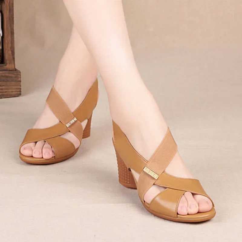 High Quality Womens Rome Sandals Summer Outdoor Fashionable Open Toe Sandals New Simple and Versatile Mom Sandals The Woman T241227