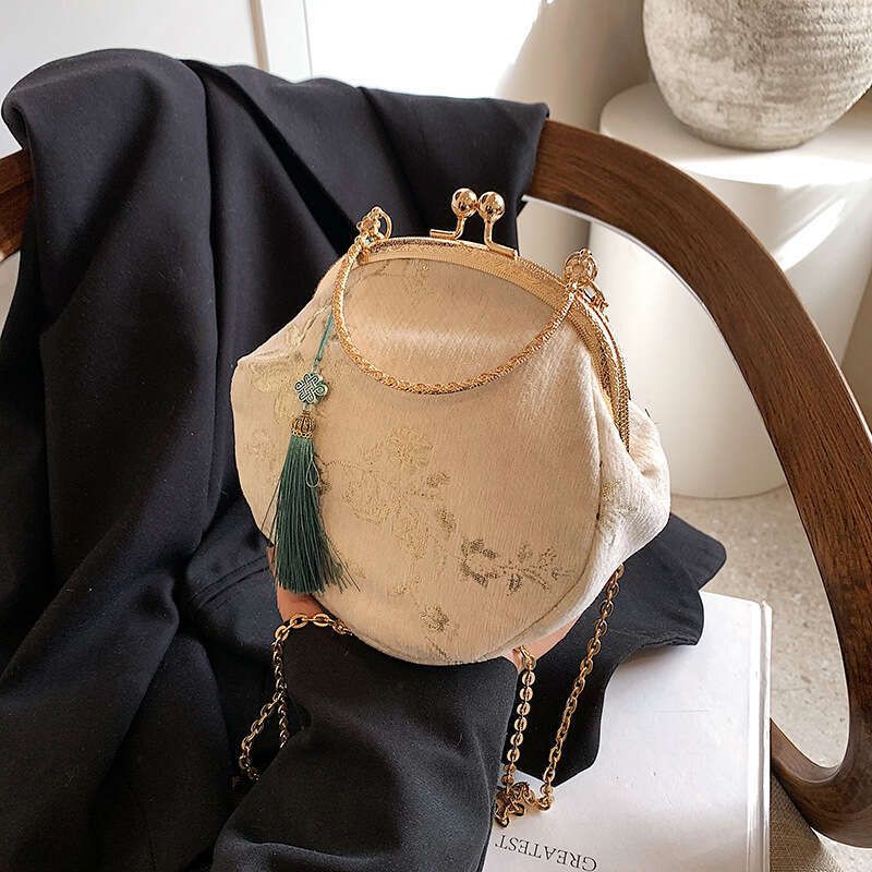 New Chinese Hanfu Accessories For Women, Ancient Handheld Shell Bag, Western Style Chain Shoulder Cross Bag