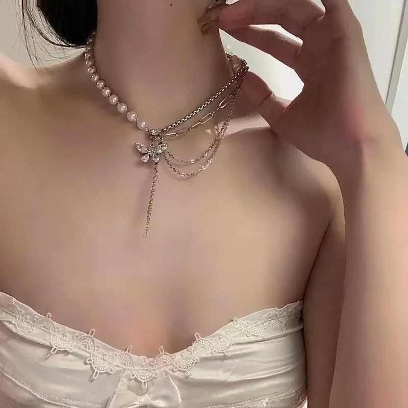 Korean Fashion Shiny Crystal Butterfly Necklace for women Multi-layer Pearl Clavicle Chain Necklace 2022 Trend Aesthetic JewelryXJ241227