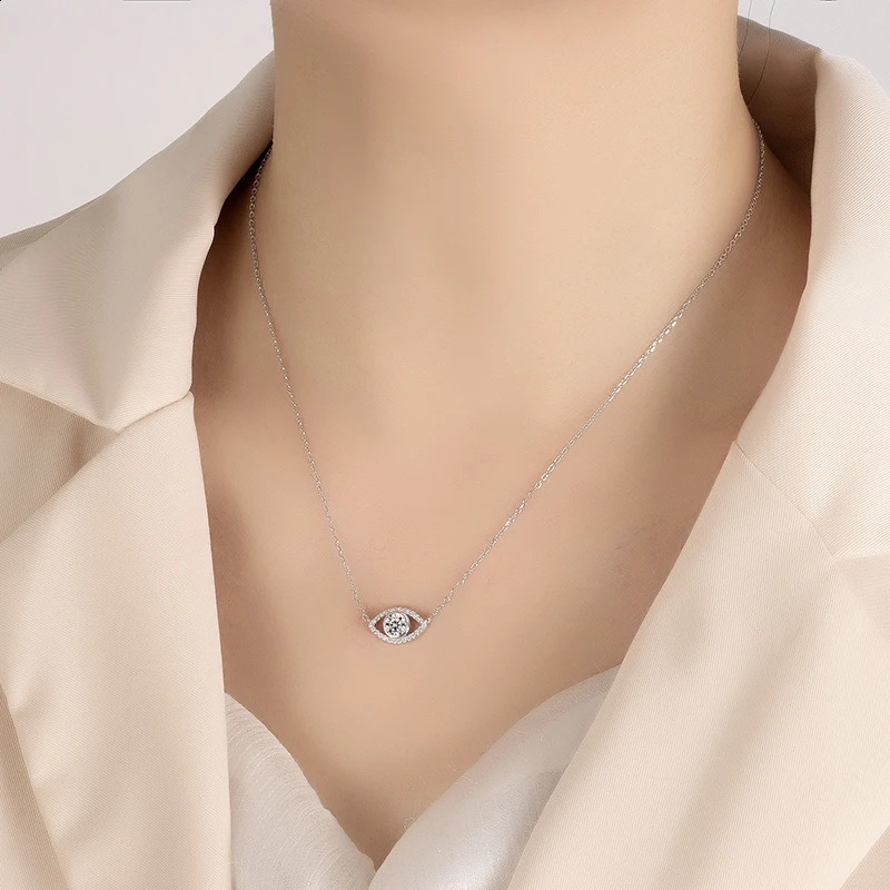 PERFANY 05CT Necklace for Women S925 Pure Silver eye Pendant Laboratory Diamond Certified Highend Fashion Jewelry 241226