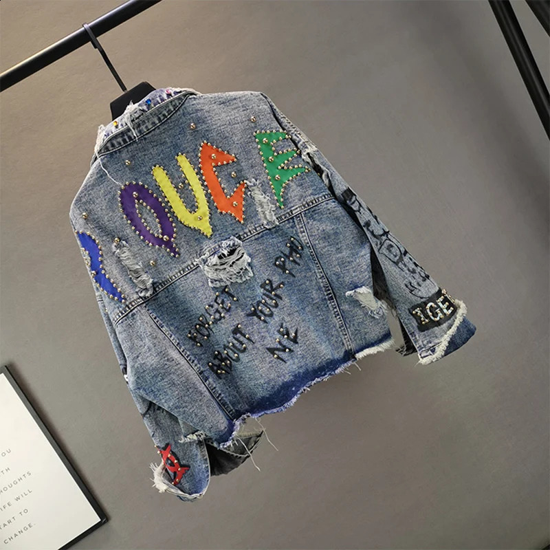 Manual Beaded Diamond Letter Graffiti Print Women Denim Jacket Spring Autumn Blue Short Hole Jean Jacket Casual Veste Femme 241223
