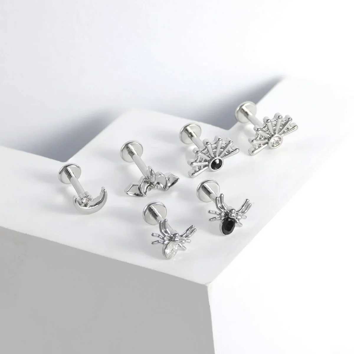 1pc Stainless Steel Rhinestone Lip Stud Crescent Pendant Cross Spider Fan Cartilage Ear Tragus Piercing Jewelry W241227