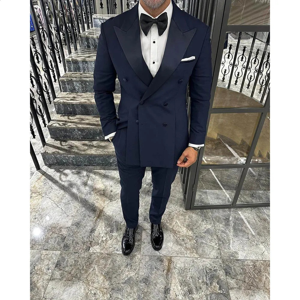 Fashion Men Suits Solid Color Bespoke Double Breasted Split Blazer Lapel Regular Length Slim Fit Male Clothing Costume 241220