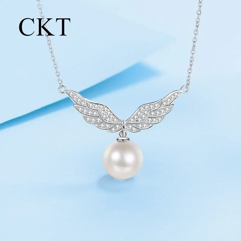 18K White Gold Cupids Heart Necklace Pendant for Women Romantic Angel Wings Collarbone Chain Pearl Birthday 241226
