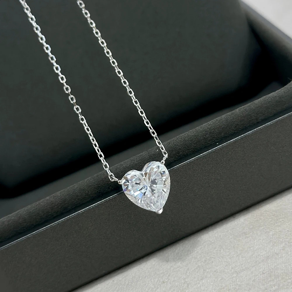 4CT Heart Shape Pendant Necklace for Women 925 Silver Solitaire Diamond Neck Chain Fine Jewelry with Certificate 241226