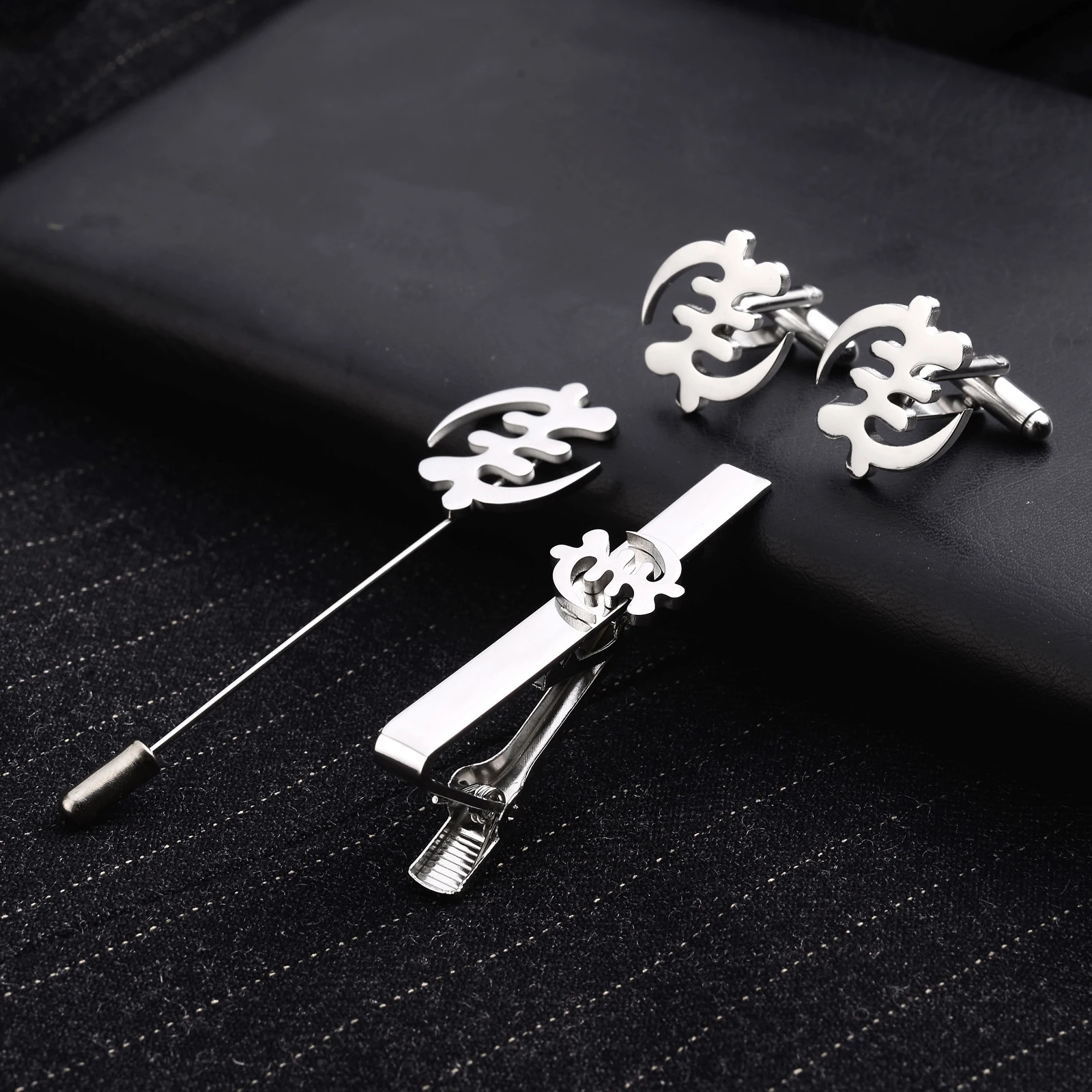 Fashion Mens Gye Nyame Adinkra Lapel Pins African Adinkra Symblo Man Suit Shawl Chic Brooches Ethnic Jewelry Groom Gifts 241227