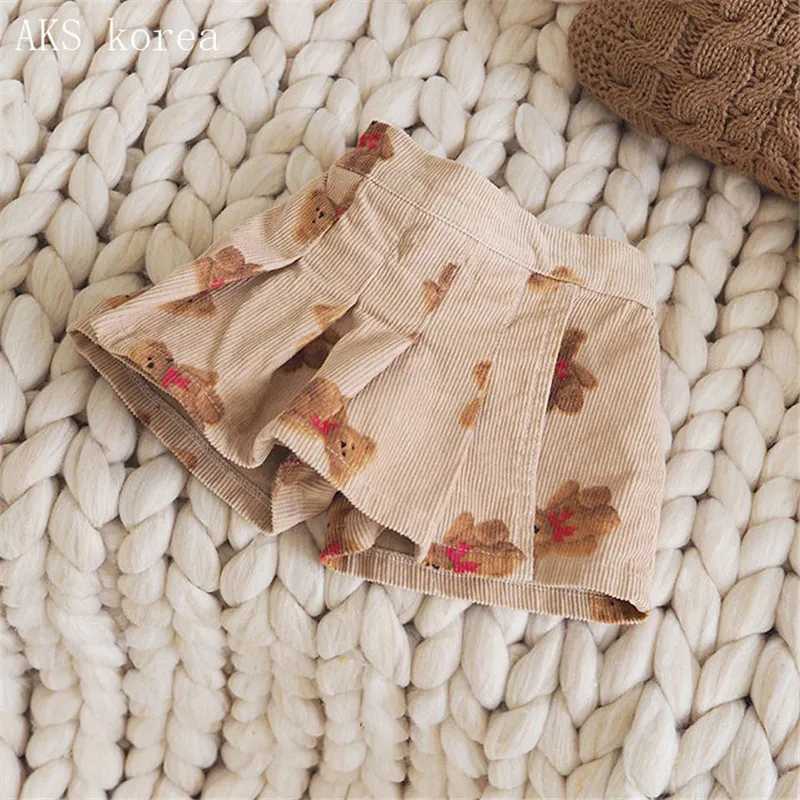 Spring Autumn Children Shorts Bear Print Girls Corduroy Shorts Fashion Baby Girl Pleated Skirt Pants Summer Kids Beach Clothing W241227