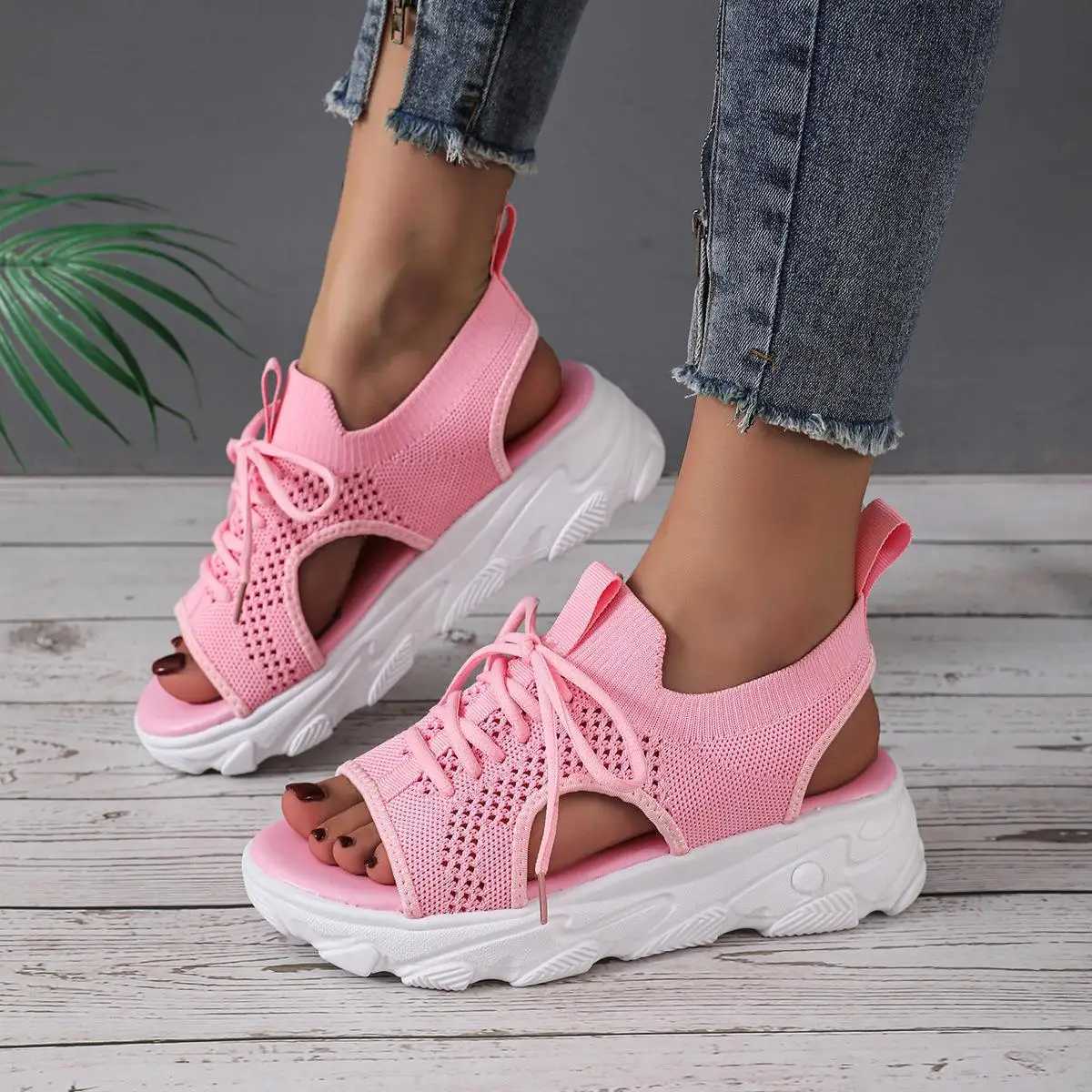 High Quality Womens Casual Sandals Summer Casual Breathable Mesh Open Toe Lace Up Sports Sandals New Outdoor Platform Knit Sandals 42 T241227
