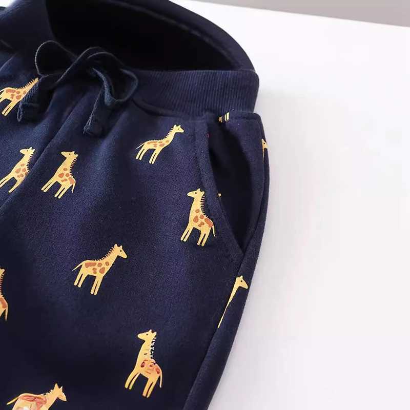 Little maven Kids Clothes 2024 Summer Baby Boys Cotton Soft and Comfort Childrens Clothing Wear Cartoon Giraffes Short Pants W241227