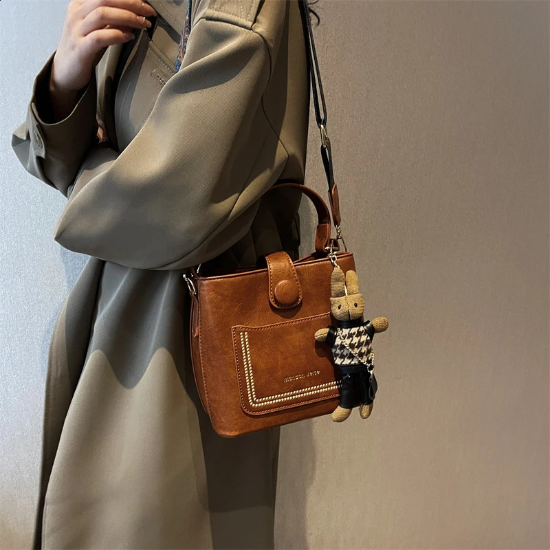 Sell Vintage Simple Small PU Leather Bucket Crossbody Bag for Women er Fashion Lady Black Shoulder Handbag 241223