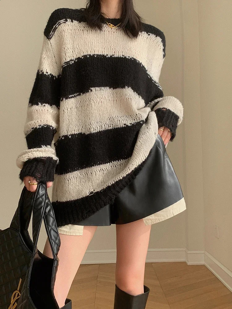 Pullover black and white striped sweater womens autumn winter loose thin versatile bottomed knitted top trendy 1Pc 241223