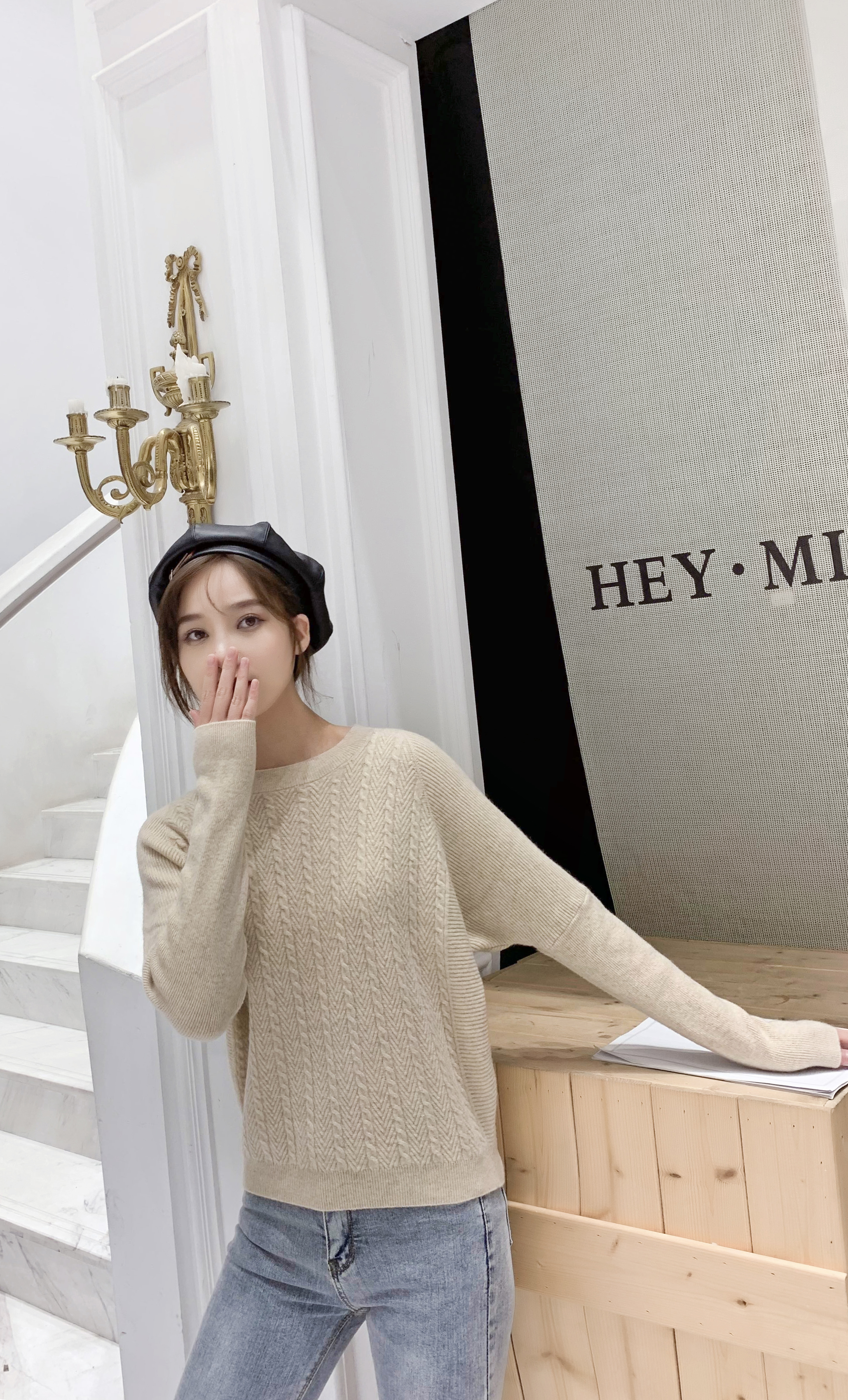 Sophisticated Slim-Fit Wool Pullover for Ladies Warmth Meets Style
