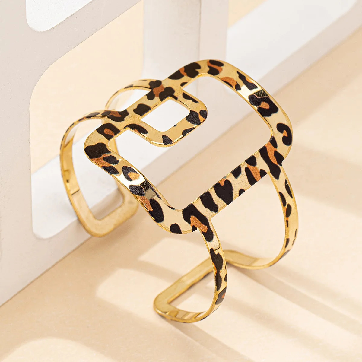bracelet For Women Geometric Plane Hollow Leopard Print Cuff Retro Personality Holiday Party Gift Fashion Jewelry AB036 241227