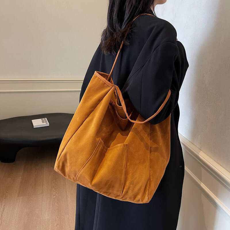 Autumn Winter Large Capacity for Women 2024 New Fashionable and Versatile Ins Crossbody Texture Suede Commuter Bag