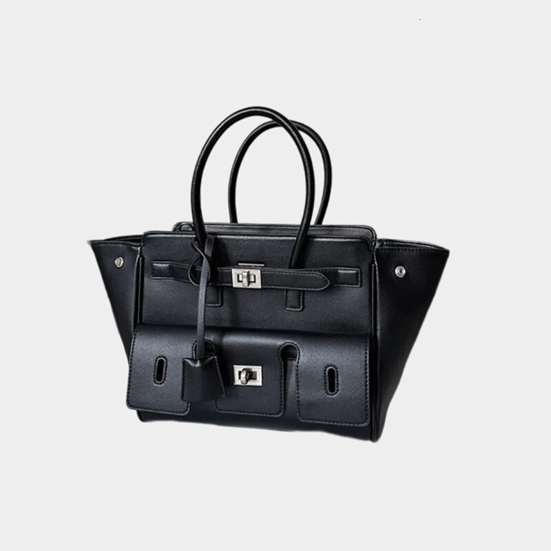 Bag Internet Celebrity Hot Girl Motorcycle 2024 New Large Capacity Commuting Shoulder Punk Style Lock Tote Wing Bag