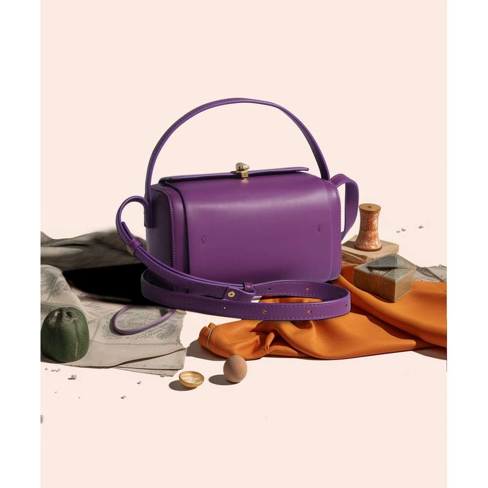 Women's New 2023 High Quality Lock Buckle Brazil Berry Purple Boston Small Square Box Single Shoulder Crossbody Bag