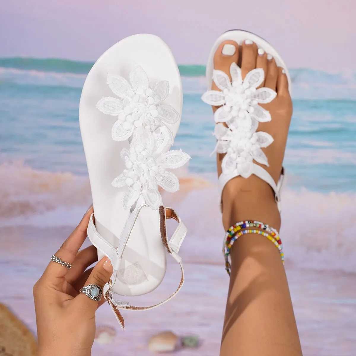 High Quality Fancy White Lace Crochet Flower Sandals Woman Summer Elegant T-Strap Flat Sandalias Ladies Floral Beach Holiday Bride Shoes T241227