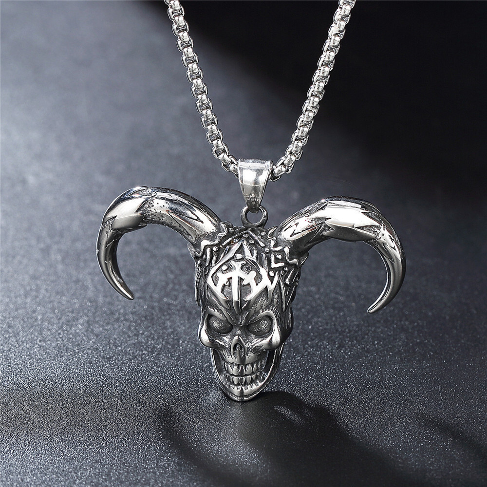 Wolf Tide Jewelry Titanium Steel Men's Hip Hop Necklace Stainless Clown's Head Horn Skull Pendant Personality Accessories Bijoux Collar Whol