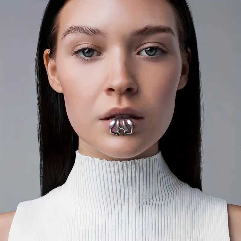 Fake Piercing Lip Clip Ring Gothic Geometric Beast Tooth Metal Lip Ring Unisex No Hole Lip Ring Face Jewelry Ornament Accorie W241227