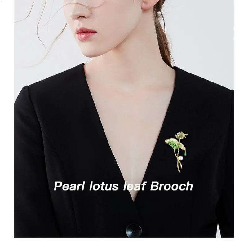 Female Pearl Brooch Shawl Clip Dress Coat Corsage Pin Decoration Silk Buckle Clothe Suit Accessory Badge Breastpin Jewelry Gift 241227