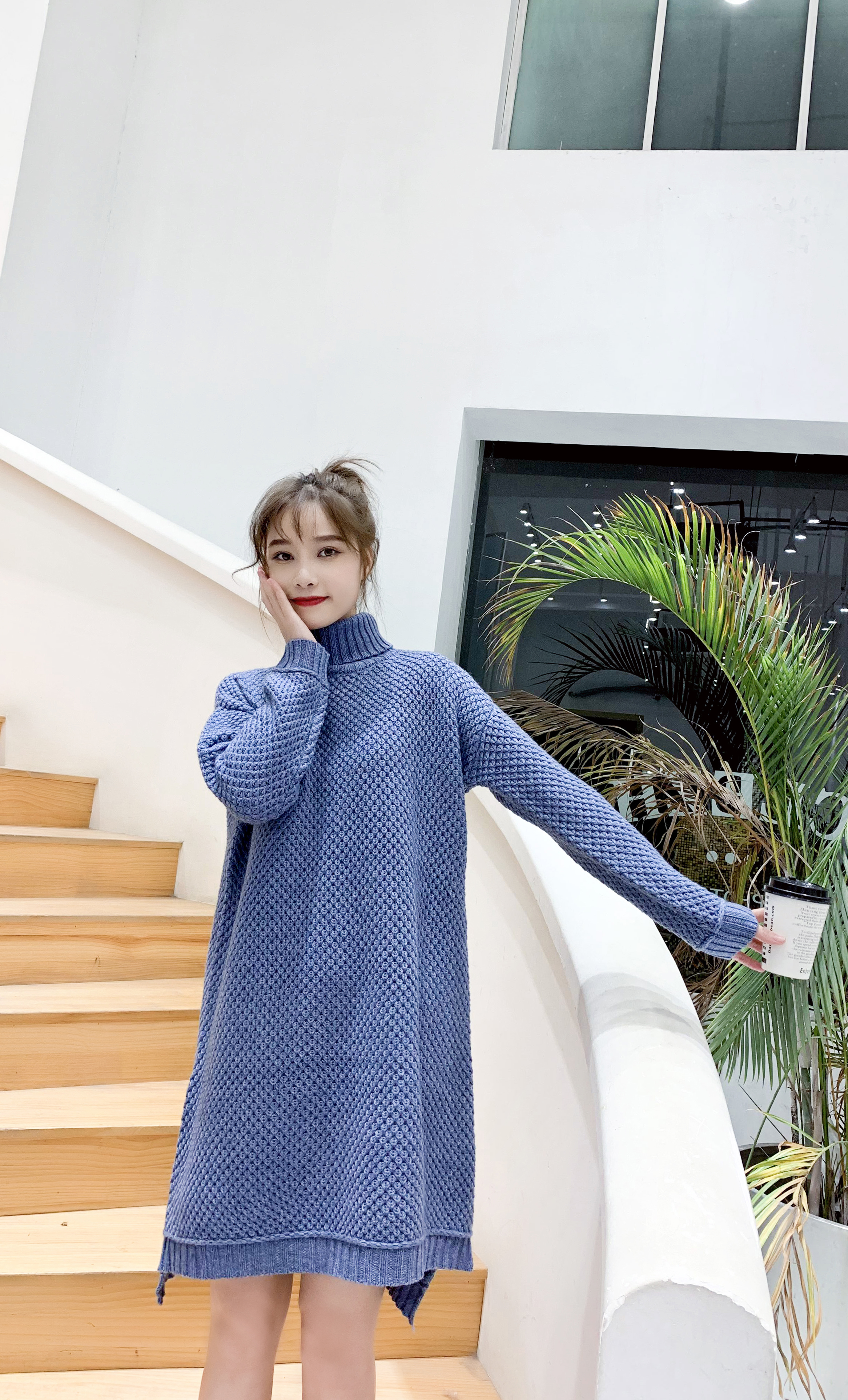 Trendy Slim-Cut Wool Knit Top for Ladies - Luxurious Warmth for Autumnal Fashion