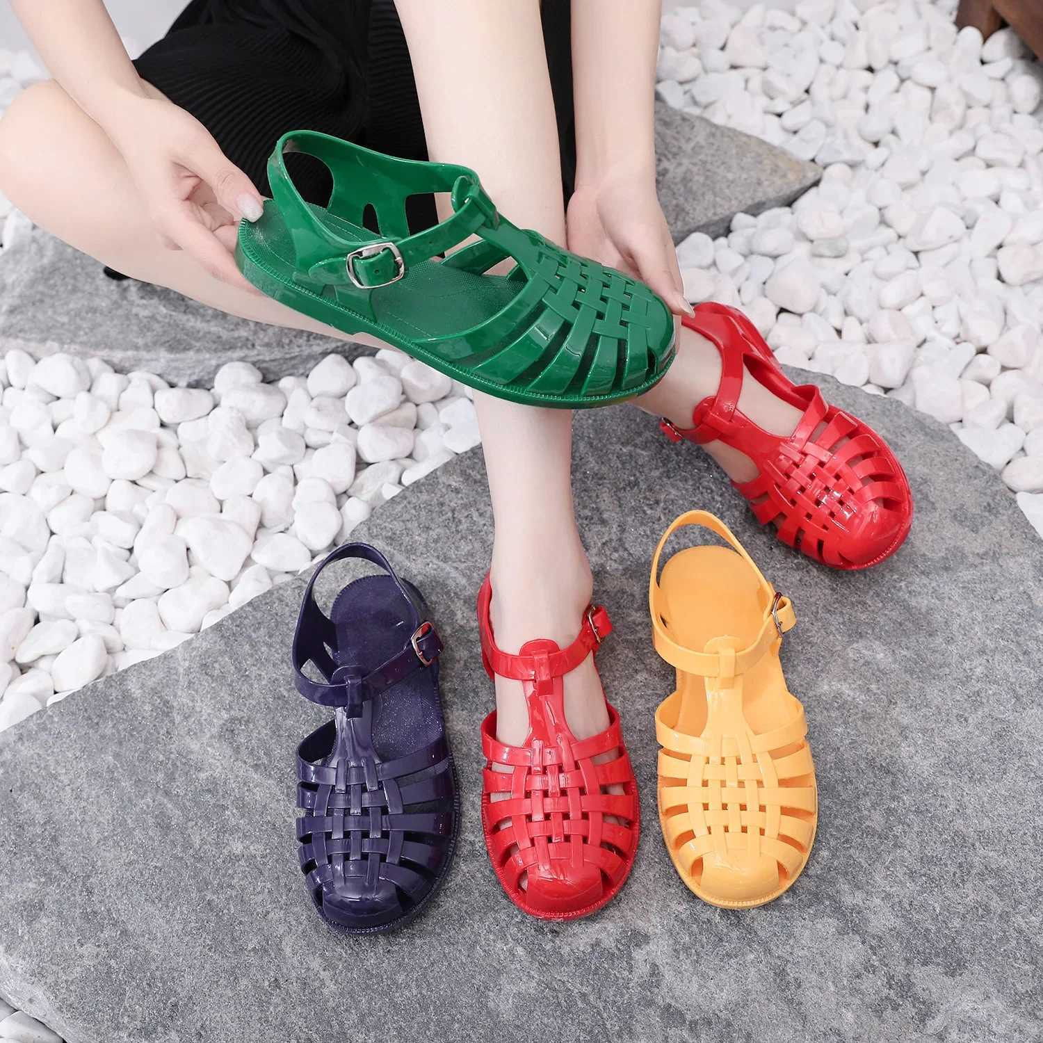 High Quality EVA Sandals Women Summer Shoes Ladies Casual Flat Bottom Hollow Candy Color Jelly Sandal Beach Shoes Womens Sandals T241227