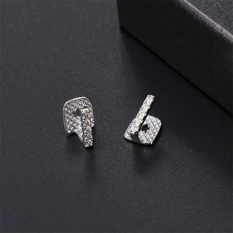 Hip Hop 2pcs d CsTeeth Grillz Cubic Zircon Micro Pave Top Bottom Charm Grills For Men Women Jewelry W241227