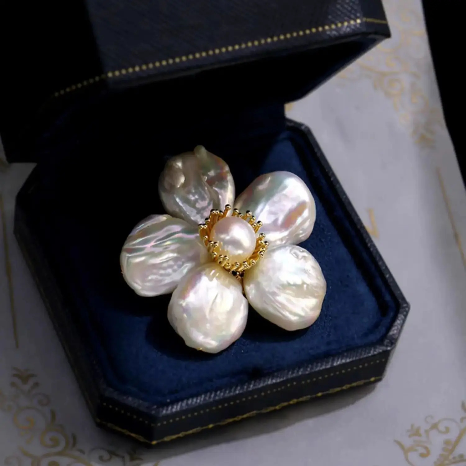 Minween Vintage Natural Baroque Pearl Brooches For Women Big Flower Brooch Jewelry Gifts 241227
