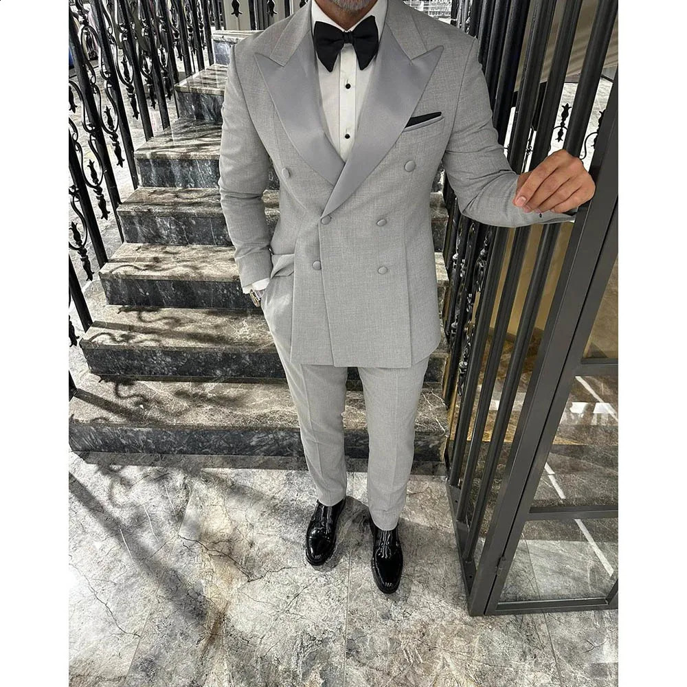 Fashion Men Suits Solid Color Bespoke Double Breasted Split Blazer Lapel Regular Length Slim Fit Male Clothing Costume 241220