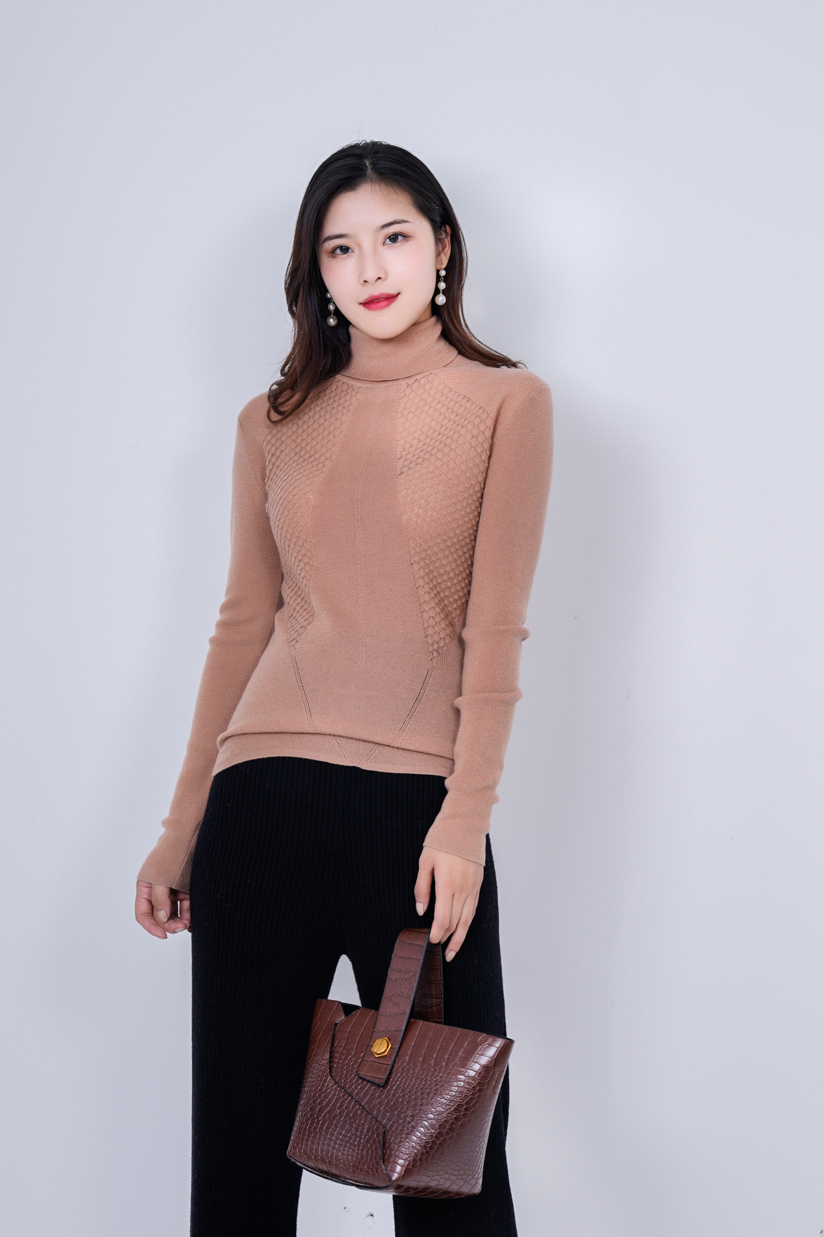 Women's Chic Slim Fit Wool Sweater - Cozy & Stylish Fall Outfit