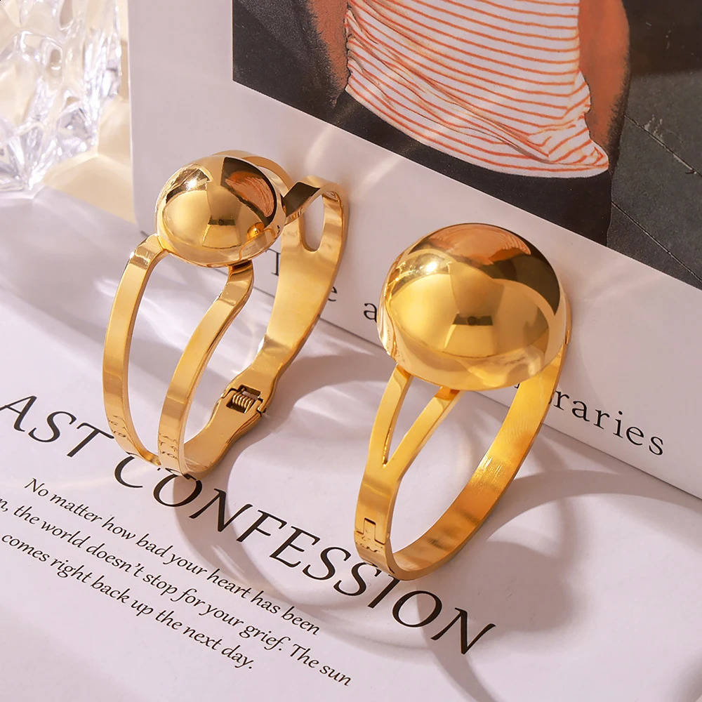 Shiny Ball Stainless Steel Bracelet for Women Plated Gold Geometric Fashion Hollow Bangle Jewelry Gift Wholesale 241227