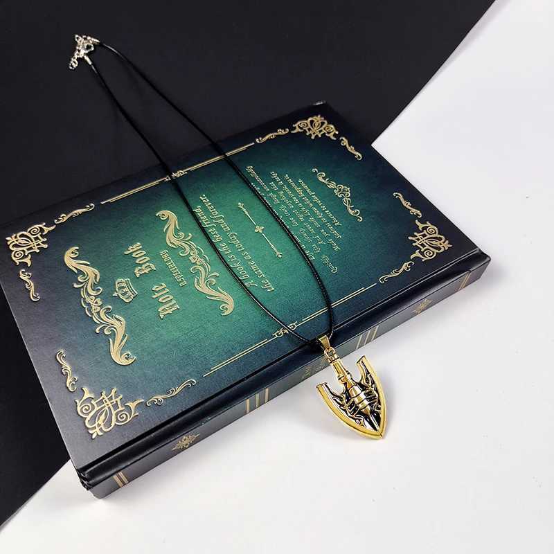 JOJOS BIZARRE ADVENTURE Necklace for Women Men Arrow Gold Metal Anime Jewelry Pendant Chains Choker Collares GiftXJ241227
