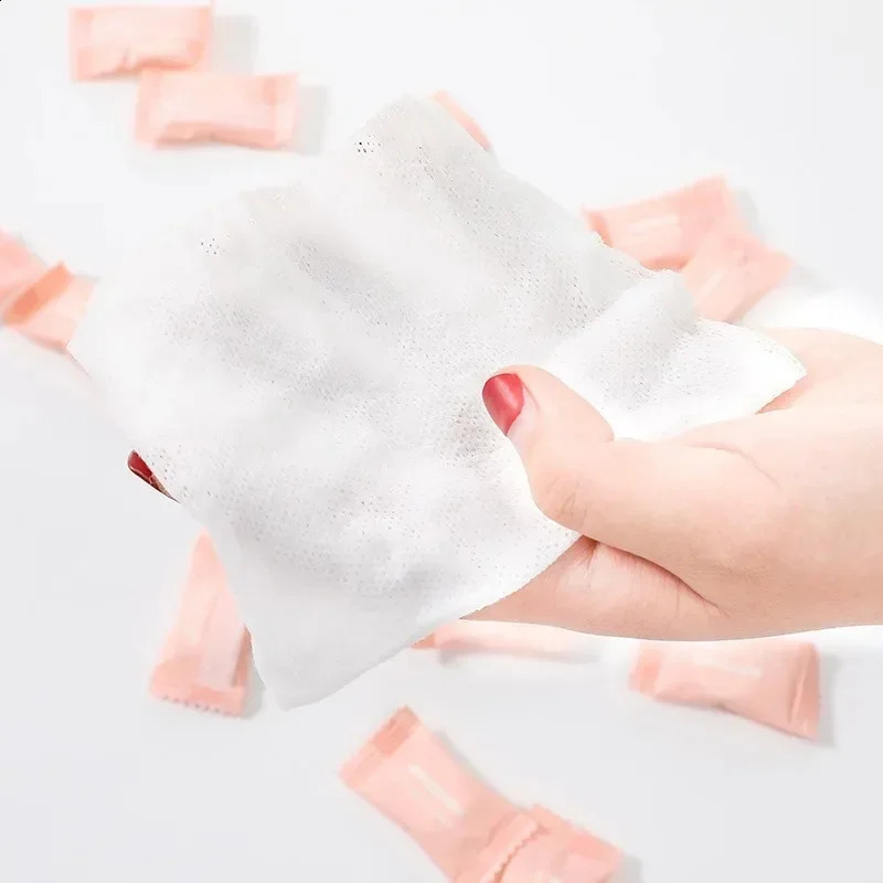 50pcs Disposable Towel Compressed Portable Travel Non-woven Face Towel Water Wet Wipe Outdoor Moistened Tissues 241226