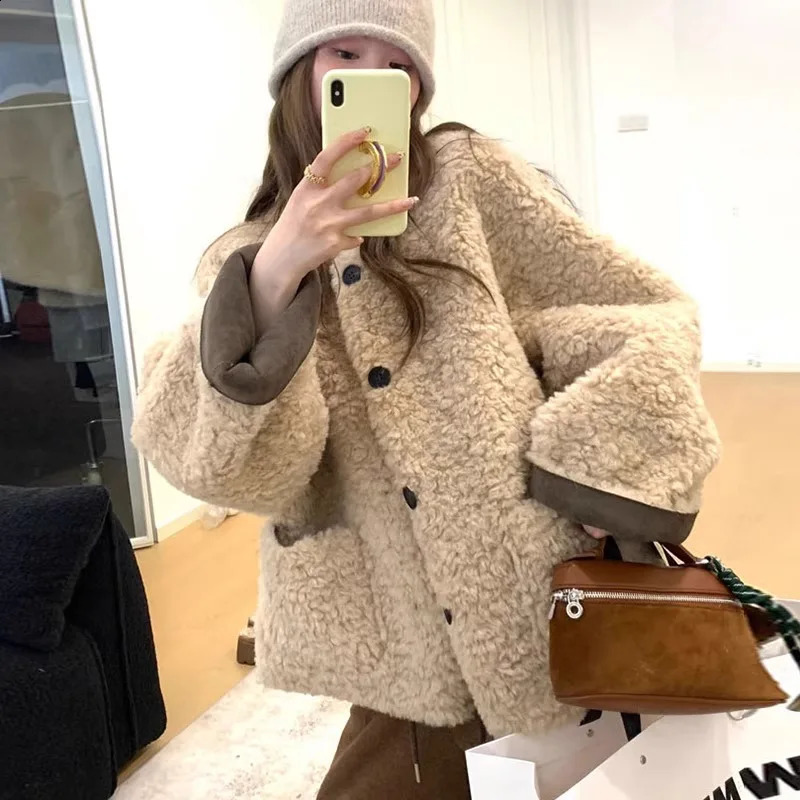 French Style Warm Lamb Wool Coat Winter Clothes Korean Chic Round Neck Casual Solid Color Fur Jacket Women Tops 241223