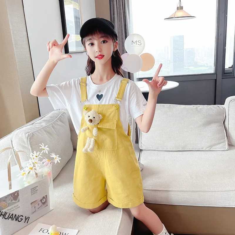 3-10-year-old girls hanging jeans cute bear doll overalls new fashion Korean teenage girls denim shorts childrens birthday gift W241227
