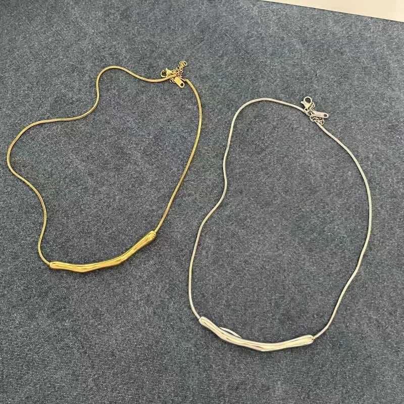 European and American Fashion Simple Stainl steel Gold Color Collaone Chain For Womens Fashion Short Necklaces Jewelry NewXJ241227