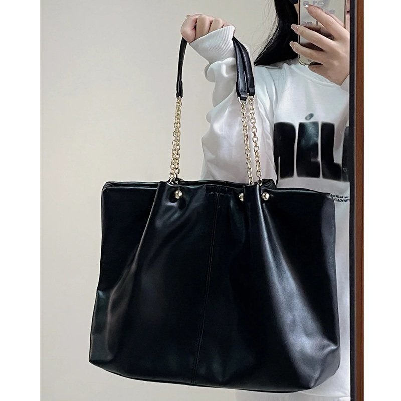 Bag New Trend 2025 Women's Shoulder Bag Designer Handheld Commuter Large Capacity Women's Design Handbag