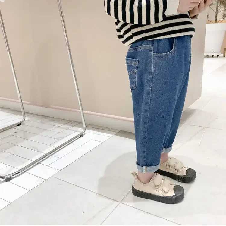Baby Boy Girl Loose Jeans New Fashion Korean Sle Casual Solid Color Jeans Spring Autumn Childrens Denim Pants For 1-7 Years W241227