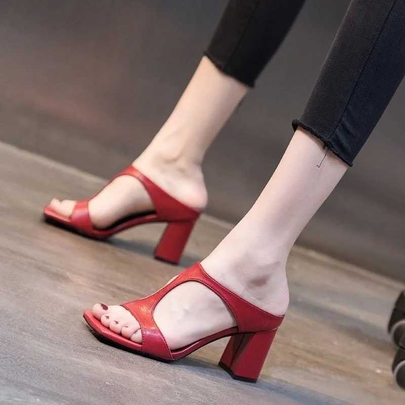 High Quality Womens High Heel Shoes Spring New Slippers Fashion Versatile Solid Color Medium Heel Thick Heel Square Toe Sandals Women T241227