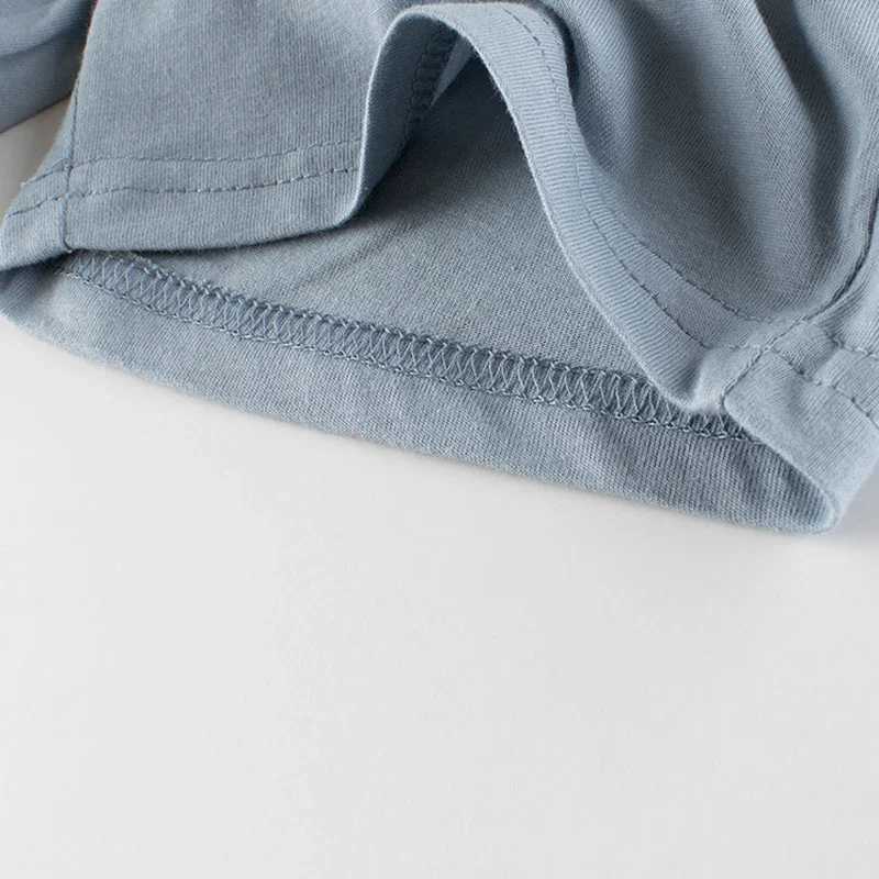 Kids Pants 2024 Summer New Childrens Sports Shorts Solid Candy Color Short Boys Elastic Waist Beach Shorts Cotton Kids Clothes W241227