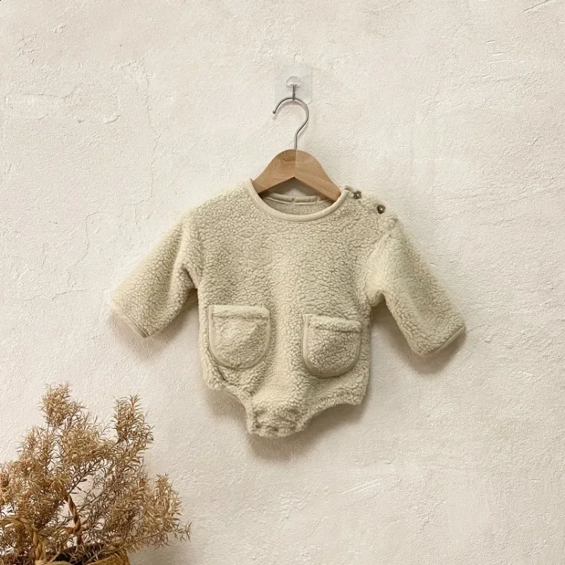 Autumn Winter Infant Toddler Girls Boys Double-sided Plush Pocket O-neck Shoulder Buckle Bodysuit Baby Warm Jumpsuit A9395 241226