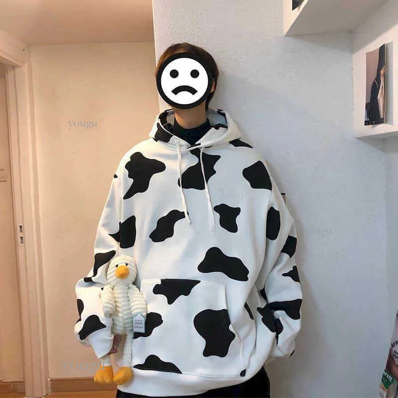 Men Sweatshirt Autumn Winter Fried Street Full Print Black White Cow Loose Lovers Lazy Sports Hoodies Trendy 210526