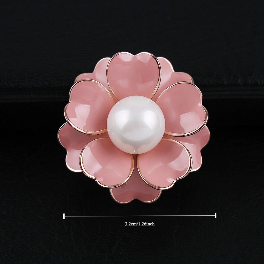 Camellia Flower Brooch Plant Breastpin Pearl Buckle Temperament Coat Collar Pin Clothes Badge Jewelry Accessory for Woment Gift 241227