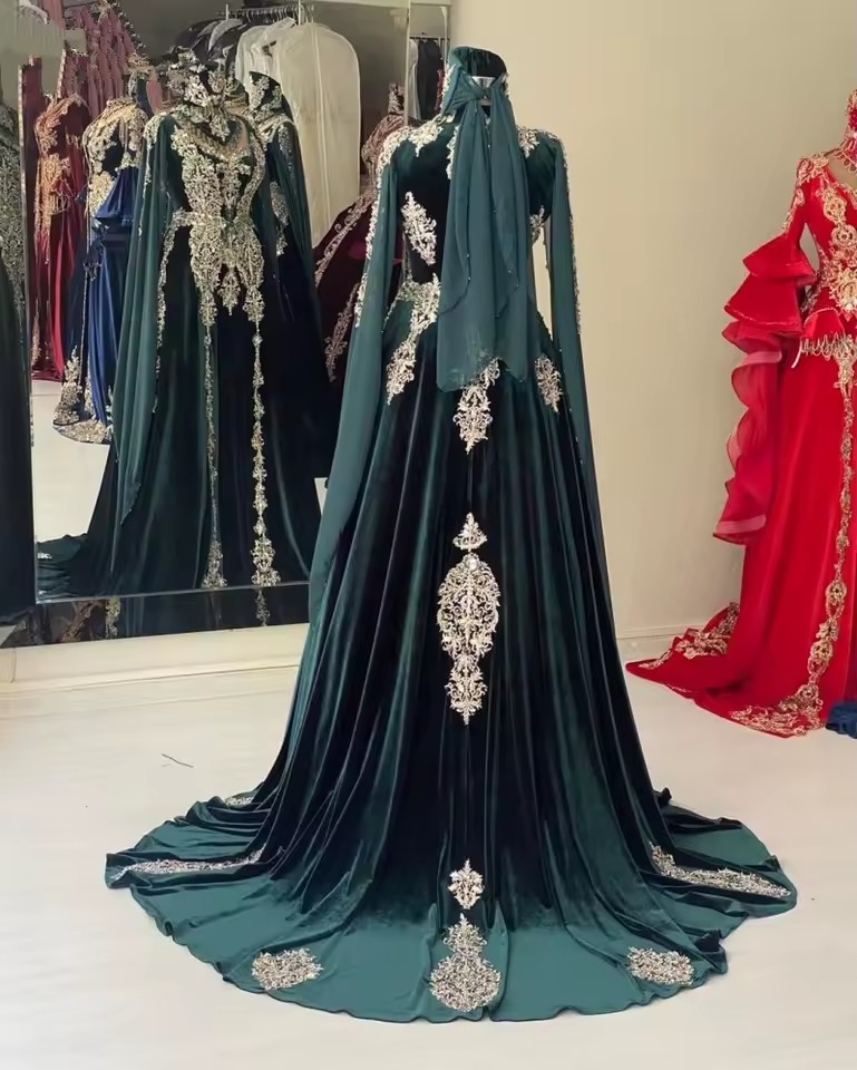 Green Hunter Veet Moroccan Caftan Evening Dresses With Cape Sleeve Lace Applique Crystal Arabic Kaftan Prom Outfit Gown