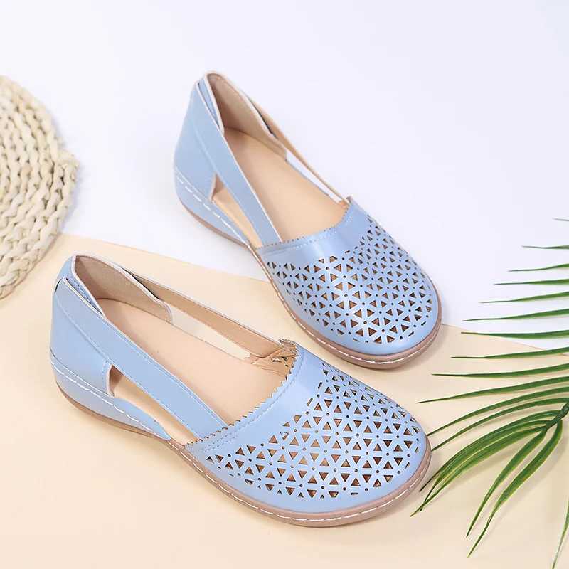 High Quality Summer plus size casual ladies sandals European and American thick bottom hollow solid color ladies single shoes wedge sandals T241227